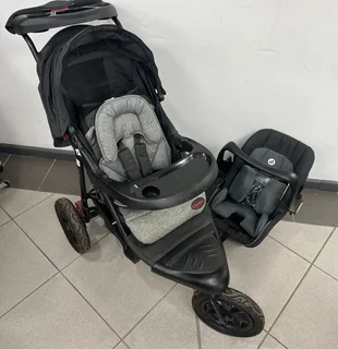 Chelino 2in1 travel system- REF STOCK NO 4461 Now selling for only R2500.00 Whatsapp No: 072 179 407