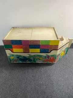 Kids Storage box - REF STOCK NO 4466 Now selling for only R 200.00 Whatsapp No: 072 179 4070