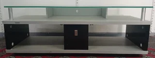 TV stand - REF STOCK NO 2023 Now selling for only R900.00 Whatsapp NO: 079 011 1136