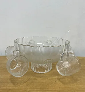 Bowl Set - Ref Stock No 4480 Now Selling For Only R 125.00 Whatsapp No: 072 179 4070