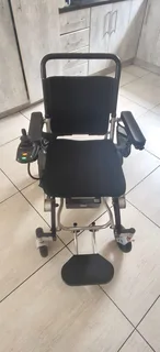 ELECTRIC WHEELCHAIR