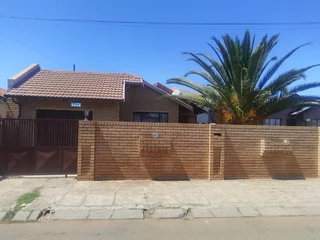 3 Bedroom House to Rent in Dobsonville Gardens R5000