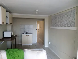 Modern 1-Bed Flat in Central Location – Perfect for Young Professional