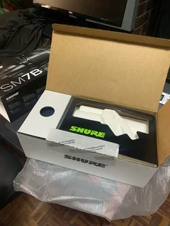 SHURE SM7B Microphone
