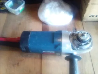 Bosch GWS 2000 Professional Angle Grinder