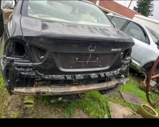 Stripping for spares BMW E90 320i
