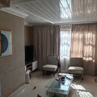 Shared Accommodation / Rooms to Rent – Main Road, Close to Transport”