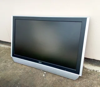 ScreenCracked 40inch JNC TV