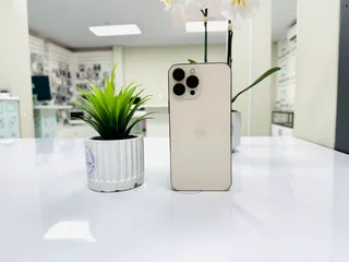 Apple iPhone 13 Pro Max 1TB Battery on 90% R12 499