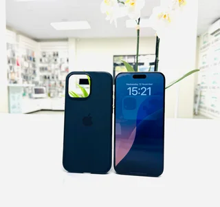 iPhone 16 Pro Max 256GB 100% With Original Silicone - R19,999