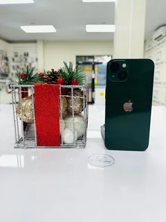 Apple iPhone 13 128GB Battery on 96%