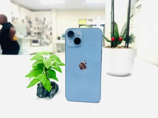 Apple iPhone 14 128GB Battery on 75% R6 999