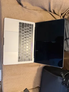MacBook Pro 2019, i7, 16G, 512G, 13 Inch
