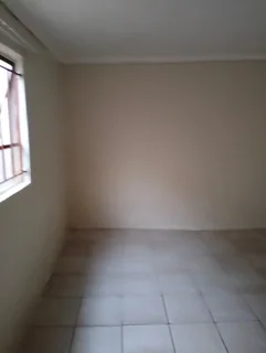 Room with Kitchen Cupboard Available to rent in Cosmo City R2100