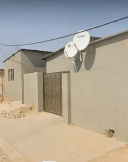 Neat Room for Rental available at R2 100, 00