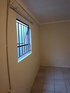 Neat Room for Rental available at R2 100, 00