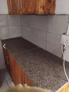 Neat Room for Rental available at R2 100, 00