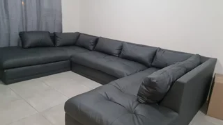 Couch - Ad posted by mookownar cynthia