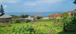 We selling  a plot 1057sqm ,  in Hibberdene Woodgrange ,please call if you have an offer urgently