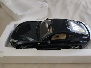 1:18 hot wheels elite Ferrari f12 Berlinetta boxed