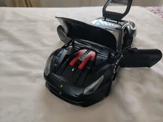 1:18 hot wheels elite Ferrari f12 Berlinetta boxed