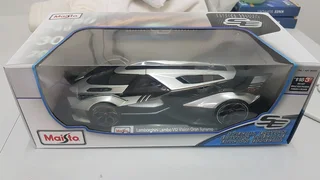 1:18 Lamborghinis maisto
