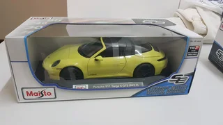 1:18 porche 911 maisto