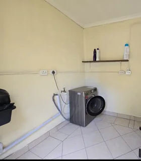 Outbuilding available immediately for rent in Mount Vernon, Malvern