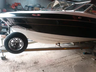 Boat cleaning and buffing