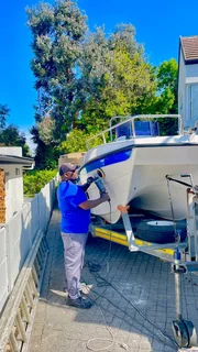 Boat detailing and buffing