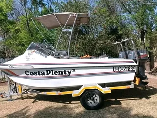 Boat detailing and polishing