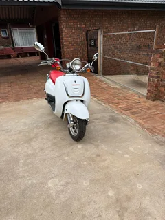 Big Boy Revival 125CC Scooter