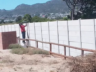VIBRACRETE WALLS AND EXTENSION AROUND CAPETOWN