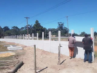 VIBRACRETE WALLS AND EXTENSION