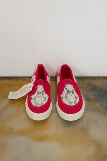 Cute Lace-Detail Girls’ Slip-On Sneakers Pink