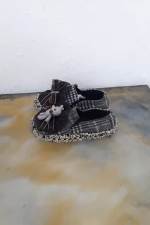 Cozy kids Winter pumps with Cute Plush Toy Detail