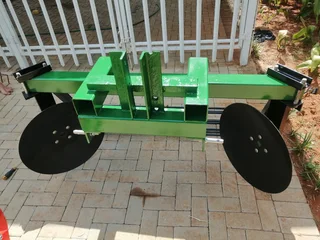 Ridger/ Potato ridger