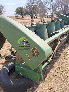 John Deere 694