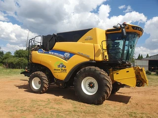 2023 New Holland CR7.90 Stroper
