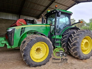 2013 John Deere 8335R