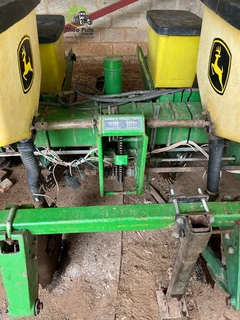 John Deere 1750