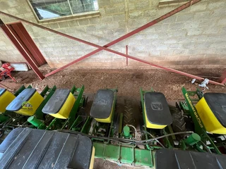 John Deere 1750