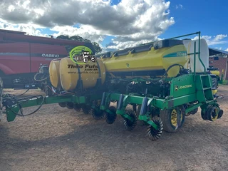 John Deere 2113 CCS