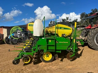 John Deere 2113 CCS