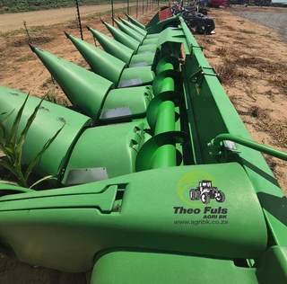 2017 John Deere 608C