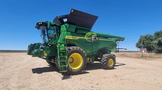 2023 John Deere X9 1100
