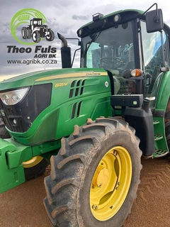 2015 John Deere 6125 M