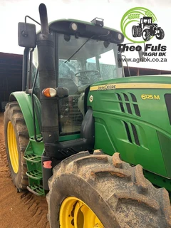 2015 John Deere 6125 M