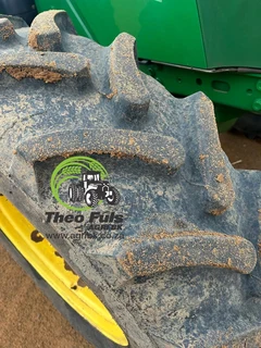 2015 John Deere 6125 M