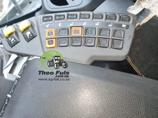 2023 Claas Trion 730